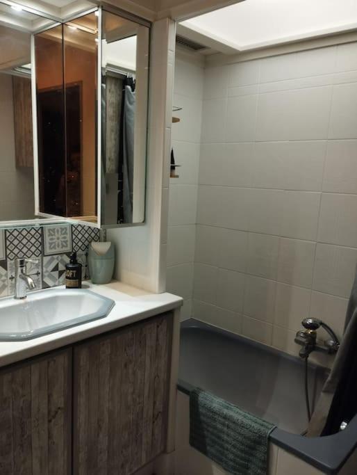 Charmant Appartement 3 Pieces Мандельё-ла-Напуль Экстерьер фото